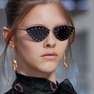 2023 nuevas gafas de sol sin montura para mujer moda mosaico diamante personalidad gafas triángulo ojo de gato marco de Metal gafas de sol