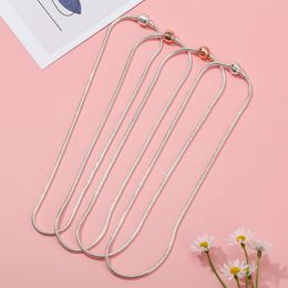 2023 nieuwe S925 Zilveren Hanger Kettingen voor vrouwen Engagement Gifts DIY fit Pandora Moments Snake Chain Ketting sleutelbeen kettingen Designer Sieraden