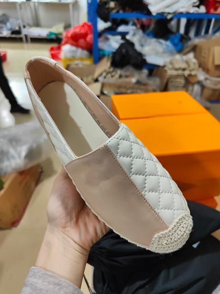 2023 nouvelles sandales chaussures de pêcheur de haute qualité mode printemps et été sandales talon plat demi-pantoufle décoration femmes 35-42