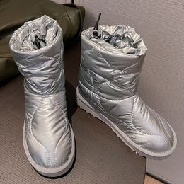 2023 nouvelles bottes de moto en cuir de mouton bottillons de neige bouts ronds au genou long tissu en duvet fond plat matériau imperméable Slip-On chaud et coupe-vent taille 34-43