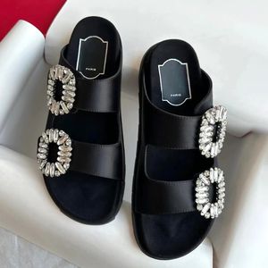 2023 New Slidy Viv Flash Diamond Diamant Sandal Luxury Designer Buckle Womans Summer Beach Casual Slide Platform Soot Black Blanc Flat Talon Rubber Outdoors Sandale