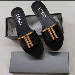 2024 nouveaux pantoufles matériel boucle printemps été concepteur chaussures plates décontractées sandales populaires femmes diapositives 7 couleurs