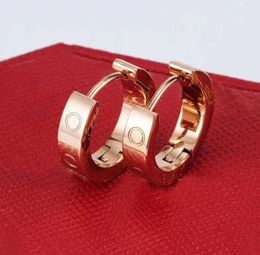2023 Nouveau Stud Titanium Steel 18K Rose Gold Designer Boucle d'oreille Stud pour femmes exquises simples boucles d'oreilles pour femmes bijoux cadeaux janvier luxe1