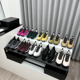 2023 Nieuwe Styles Brand Designer Sneakers gebreide Sports Lace Up Flats Leisurethick Sole Elevated Shoes Sole Lederen Casual Sports Paar Schoenen Topkwaliteit