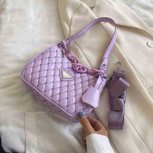 2023 New Top Design Sacs de luxe de haute qualité rouge petit style violet épaule aisselle Messenger