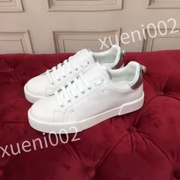 2023 nuevos mejores diseñadores calientes zapatillas de deporte zapatos casuales hombres mujeres cuero con cordones zapatillas de deporte blanco negro entrenadores trotar caminar