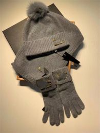 2023 Nieuwe Winter Wol Warme Sjaal Hoed Handschoen Set Luxe Mode Casual Sjaal Heren en Dames Designer Merk Klassieke Letter Hoed Glove2222