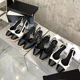 2023 Nouvelles chaussures décontractées pour femmes Sandales de marque de luxe de qualité supérieure Classiques Designer Slip On Chaussures plates peu profondes pour sandales d'été en cuir véritable grande taille 34-42