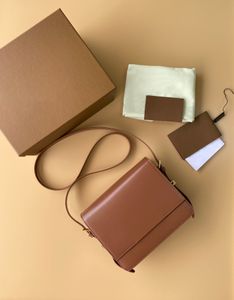 2023 Nuevo bolso bandolera para mujer Bolso de hombro de alta calidad fabricado en cuero italiano seleccionado para transformar en mochila diagonal o quitar las correas como bolso de mano