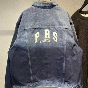 2023 Neues hochwertiges Damen-T-Shirt Die High-End-Version unterscheidet den Markt vom Label klassische englische Jeansjacke für Männer und Frauen