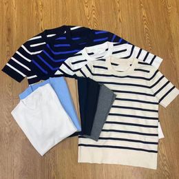2023 T-shirts de nouveaux femmes Spring and Automne Stripes Couleur Couleur T-shirt T-shirt Tripted Brodery Clourn Cound Neck Pullover Vêtements pour femmes