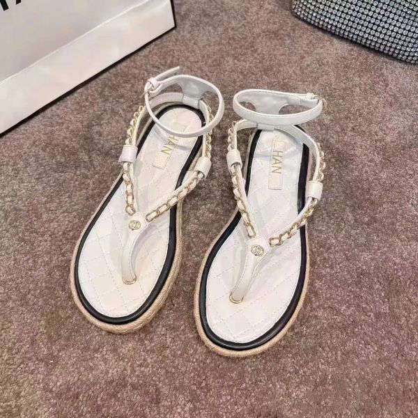 2023 Nouvelles femmes Slipper Designer Man Man Sandal Corde Chain Woven Gold Metal Letter Slides Summer Beach Outdoor Classic Confort Flat Flat avec sac à poussière d'origine