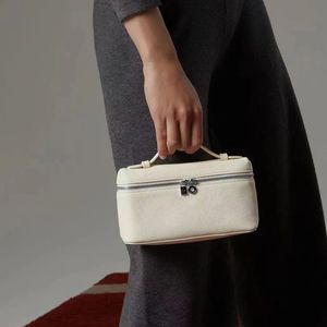 2023 Nouvelles femmes solide sac à bandoulière banlieue polyvalent de haute qualité en cuir de vache sac à main dames Double fermeture éclair petit sac de maquillage 2395