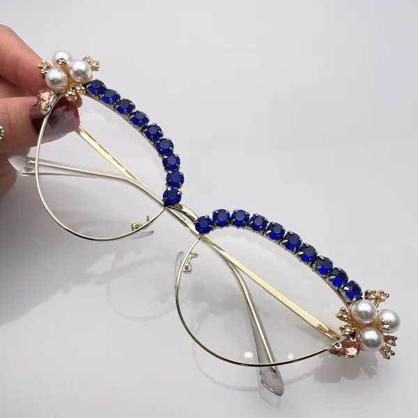 2023 plus récent diamant incrusté à la main anti-lumière bleue oeil de chat photo de mode correspondant lentilles claires lunettes de luxe étincelant magnifique verre cadeau de haute qualité 4 couleurs