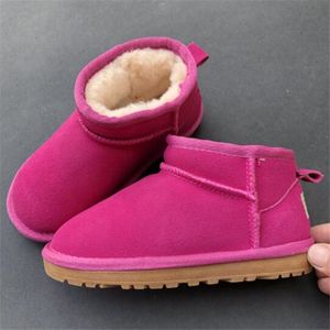 2023 Nouvellement arrivé neige enfants garçon fille enfants mini peau de mouton peluche fourrure courte G5281 cheville douce et confortable garder des bottes au chaud avec sac à poussière de carte 10 couleurs taille EU21-35