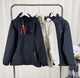 NK Chaqueta de diseñador para hombre Chándales Abrigos Gorras de béisbol de alta calidad Estilista delgado Hombres Mujeres Rompevientos Prendas de abrigo Cremallera Sudaderas con capucha Chaquetas Abrigos