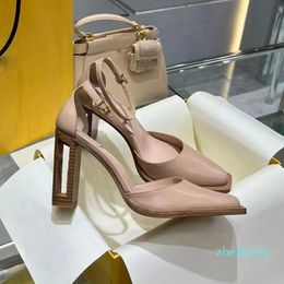 2023-novelty vrouw sandels jurk schoenen ontwerper mode gedrukt doek patent hoge hakken schoen holle deksel hak rome sandaal 35-42