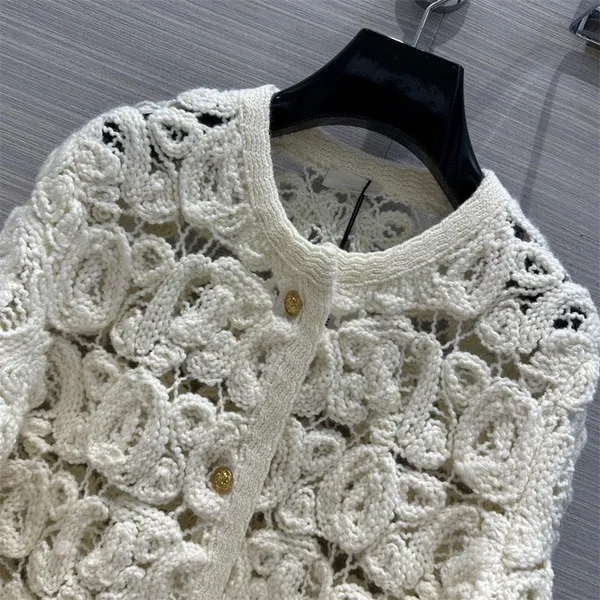 Cardigan tricoté ajouré à fleurs pour femmes, blanc cassé, ce, industrie lourde, crochet, fleur, petit manteau parfumé, 2023