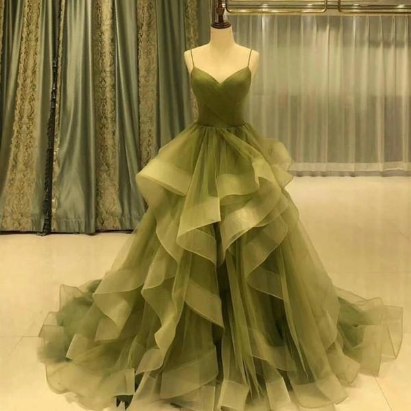 2023 Vert Olive Robes De Bal Designer À Volants Tulle Jupe Formelle Femmes Soirée Gows Bretelles Spaghetti Tenues De Célébrités