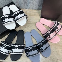 2023 Paris Borduren Briljante Designer Slippers Dames Meerdere Sandalen Zomer Strand Streep Casual Platte Schoenen Slippers Dames slippers Borduurwerk C Dubbel