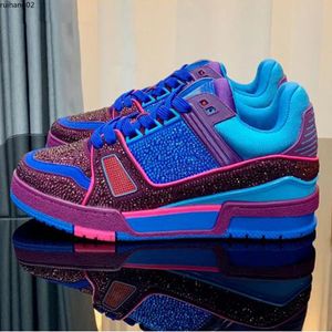 2023 Peacock paarse dikke mannen gevulkaniseerde schoenen rond teen glanzende klinknagel veter sneakers dames casual club trainers unisex schoenen rh200001