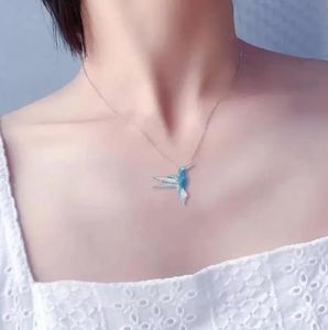 2023 colgante collar diseñador 1PC estilo único moda azul colibrí pájaro colgante collar niñas mujeres joyería verano joyería regalo