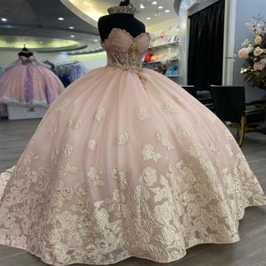 2024 Roze Quinceanera Jurken Sexy Uit De Schouder Prinses Baljurk Applicaties Kant Kralen Lange Corset Feestjurk Voor 15 jaar Meisje