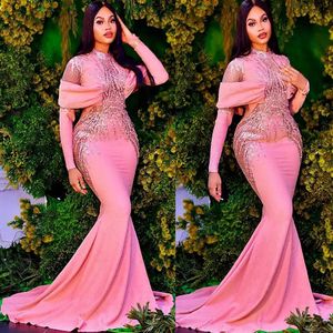 2023 Robes de soirée de taille plus arabe Aso Ebi Pink Sirène luxueuse Robes de bal perles Péquettes de soirée Fête formelle deuxième recepti218b