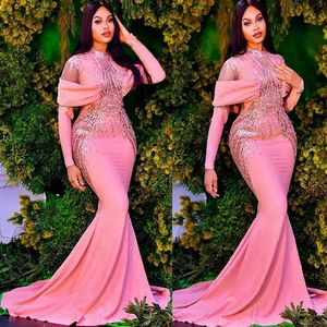 2023 Vestidos de noche de talla grande Árabe Aso Ebi Sirena rosa Vestidos de baile de lujo Lentejuelas con cuentas Fiesta formal de noche Segundo Recepti269W