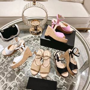 2023 Pure kleur vis mond hiel sandalen dames ontwerper luxe 100% lederen visrekening wig-hakken platform sandaal lente zomer dame sexy comfortabele hakschoenen