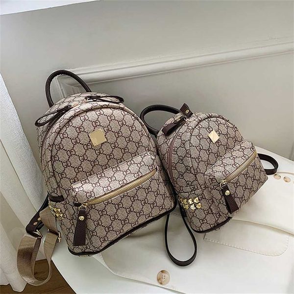 2023 sacs à main liquidation vente en ligne sac pour femmes nouveau haut de gamme imprimé petit cartable polyvalent filles mode sac à dos