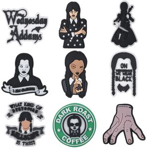 2023 PVC Wednesday Addams Family Croc Shoe Charms fit Polsband Gespen Accessoires rood hart cadeau voor vriend Avatar Friday