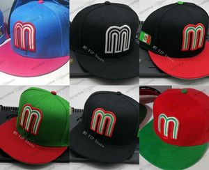 20234 Rojo Top Color verde Hombres México Gorras ajustadas Letra M Bebé Azul Rosa Hip Hop Tamaño Sombreros Gorras de béisbol Adulto Pico plano para hombres Mujeres Sombrero cerrado completo Mezcla 22 colores