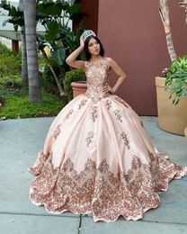 2023 vestidos de quinceañera de oro rosa con Seuqins Applqiues joya cuello sin mangas dulce 16 vestido de tren de barrido vestidos de quinceañera