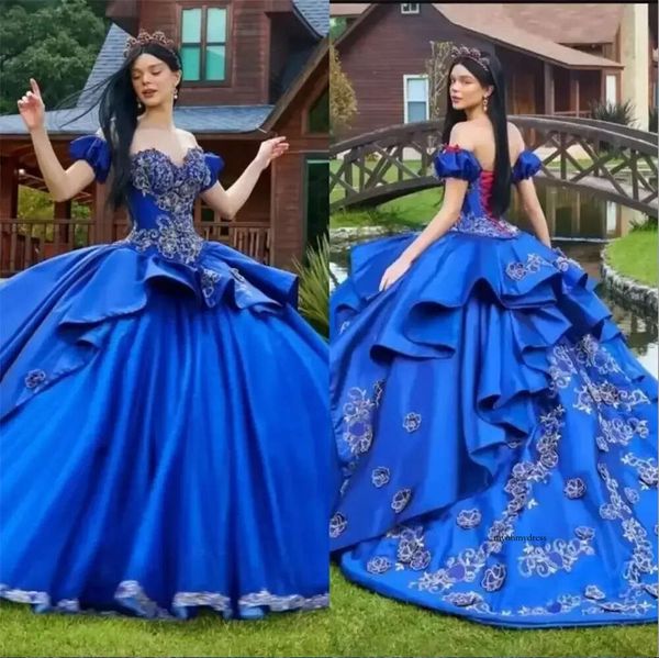 2023 Robes de quinceanera bleu royal paillettes de décolleté en cœur Lace Applique broder