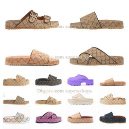 2023 Sandale célèbre Slipper Womens Platform Slide Bas épais Lady Flip Flops Broderie rose noir Designer imprimé Summer Beach outdoor dhgate Pointure 35-45