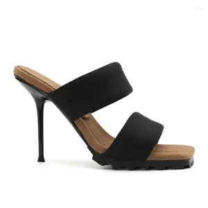 2023 Sandalen dame vrouwen piep teen hakken schoenen pompen pompen schuifplatform vrouwelijke muilezels ontwerpers merk mode 304