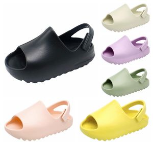 2023 Sandalen zomer baby peuter kinderen volwassenen slip-on jongens meisjes schuim strand dia's snoepkleur kinderen lichtgewicht nieuw ademende maat 26-35