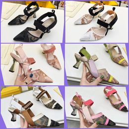 2023 Senior designer lederen dames sandalen zomer hoge hakken mode strand dames slippers f letter slippers 35-42