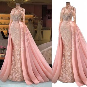 2023 Sexy Arabe Robes De Soirée Porter Rose Col Haut Illusion Dentelle Perles De Cristal Personnalisé De Bal Manches Longues Robe De Marrige Balayage Train Robes Overskirts