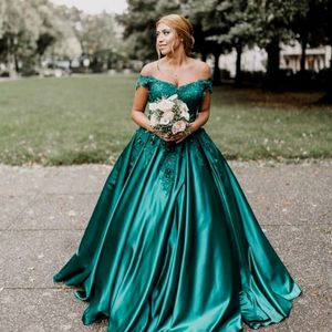 2023 Sexy Dark Green Quinceanera -jurken Lace Appliques Crystal kralen van schouder satijn plus size formeel feest prom avondjurken vegen trein