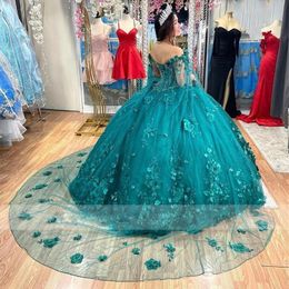 2023 Sexy Emerald Green Quinceanera Ball Jurk Dresses 3d Floral Flowers Lace Appliques Crystal Beads Floor Lengte Detachable Cape Party Prom avondjurken