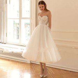 2023 Robe De Mariée Courte Pour La Mariée Une Ligne Chérie Sans Manches Princesse Robe De Mariée Midi Blanc Tulle Dos Nu Simple Robes De Nloiva