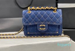 2023 Sac à épaule Designer Tofu Sacs Chain d'épaule pour femmes Sac de recouvrement Retro Postman Sac à main crossbodybag French Brand Fashion Flap Classic Denim Impression