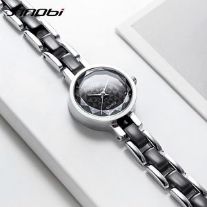 2023 SINOBI 2022Nuevos relojes para mujer Estampado de flores Diamante Negro / Blanco Esfera pequeña Elegante Japón Importado Pulsera de cuarzo Relojes Reloj para mujer