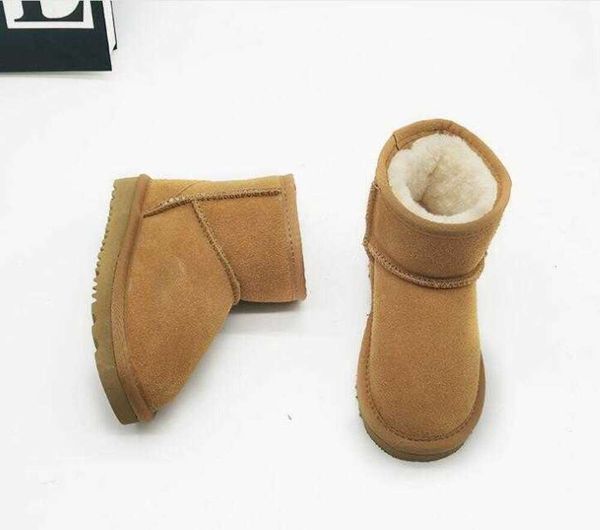 2023 bottes chaudes de neige conception classique Uogs bébé garçon fille enfants fourrure garder avec sac à poussière carte peau de vache chaude en peau de mouton UGGsity 533ESS