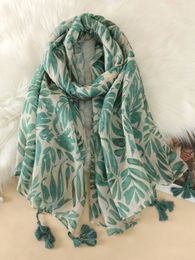 2023 España Moda Daisy Floral Tassel Viscose Shawl Scarf Lady Pashmina Soft Pashmina Stole Sunfan Bufandas Muslim Hijab Sjaal 240417