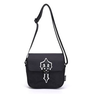 2023 Sport Sac de voyage Slingback Men Femmes Trap Bag de randonnée imperméable Sac Boy Girl Girl School Nylon Outdoor Hands