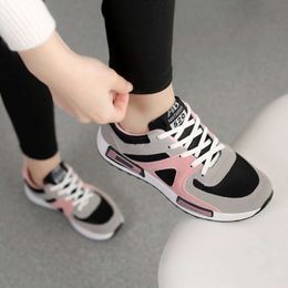 2023 Printemps et automne édition coréenne chaussures de sport chaussures décontractées polyvalentes pour femmes chaussures Forrest Gump étudiant chaussures de planche respirantes chaussures de course plates