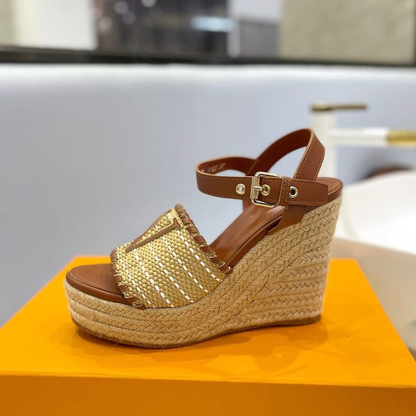 2023 Sandalias de cuña de estribor, sandalias de diseñador para mujer, alpargatas de tacón alto, suela de cuña cómoda, zapatos de cuero de becerro para mujer, zapatos para exteriores